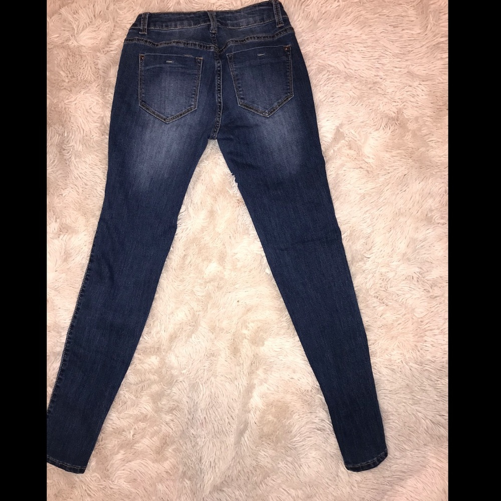 Encore skinny jeans.